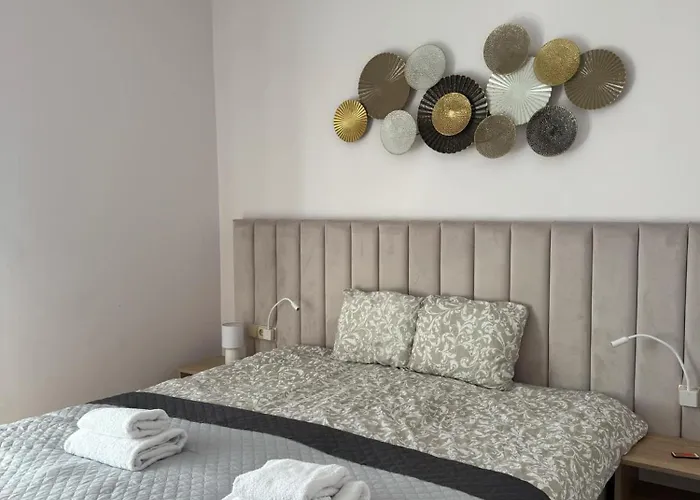 Lima Nocleg ze śniadaniem 3*